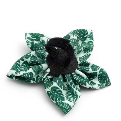 The Worthy Dog Tropical Leaves Flower Accessory 1 The Worthy Dog Tropical Leaves Flower Accessory
